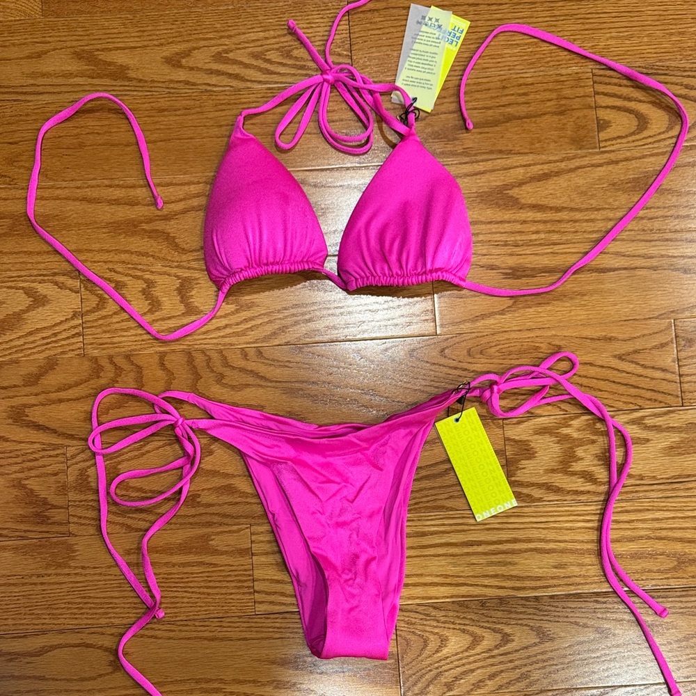 ONEONE Hot Pink Bikini Set (size L)